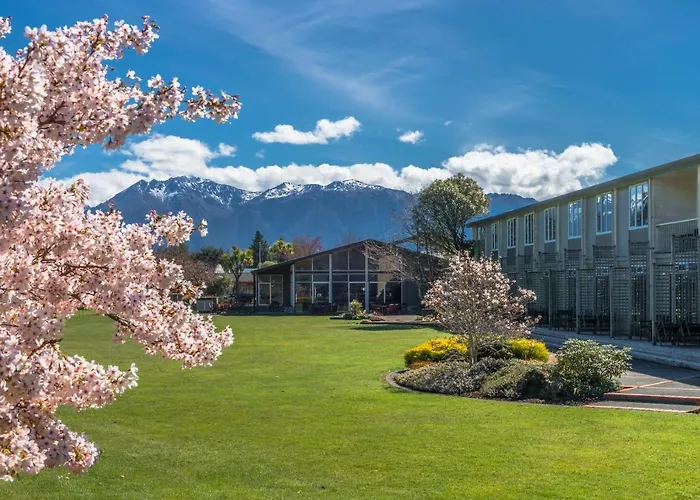 Distinction Te Anau Hotel & Villas