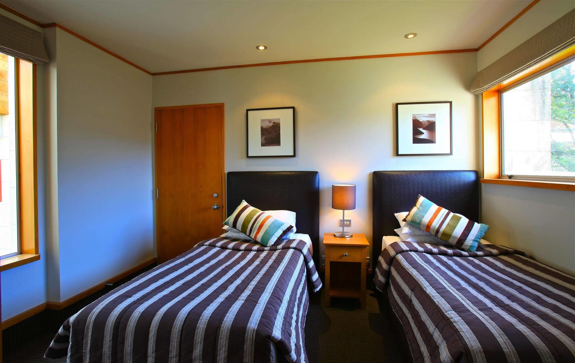 Hotel Distinction &